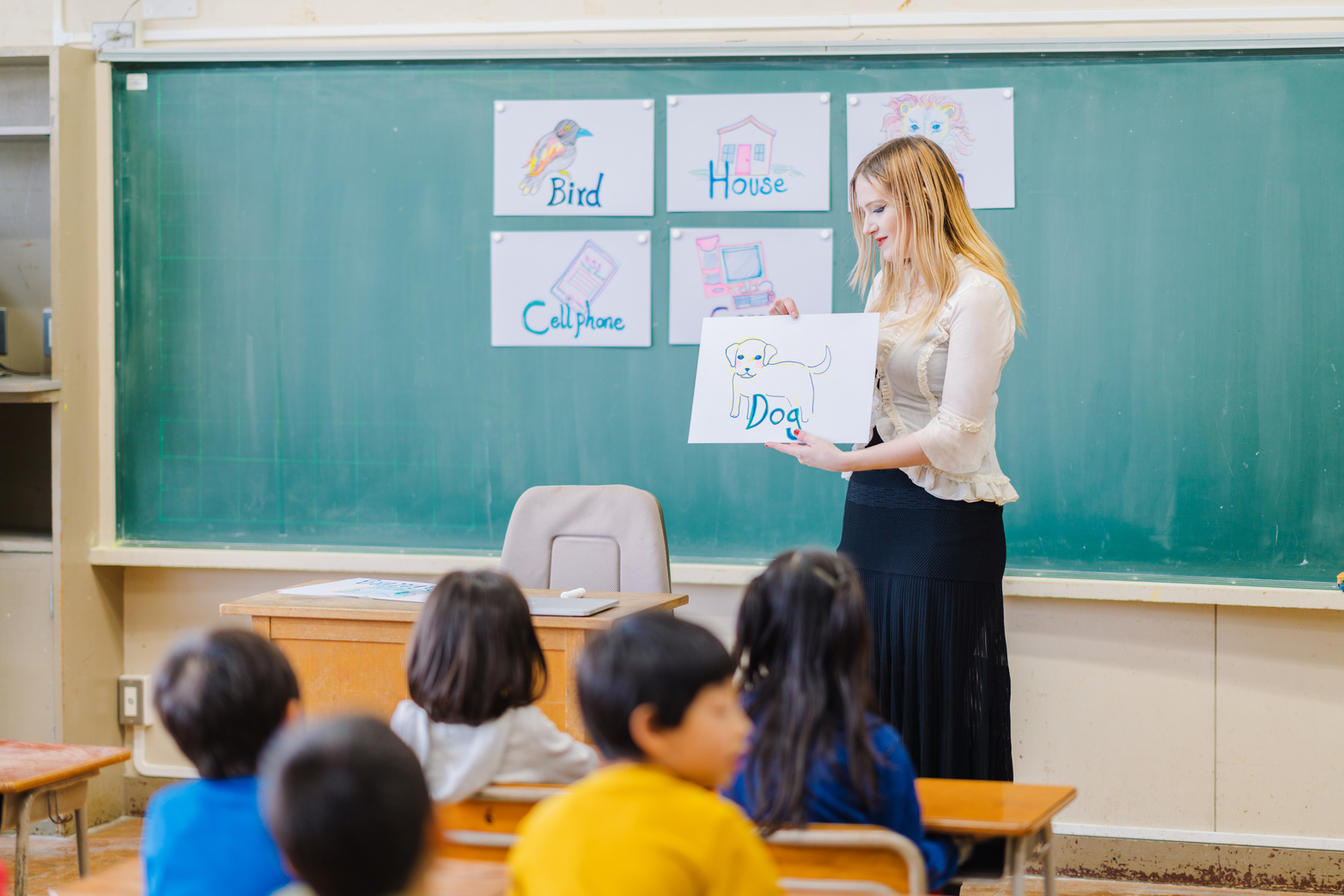 English language teacher teaching at Japanese elementary school